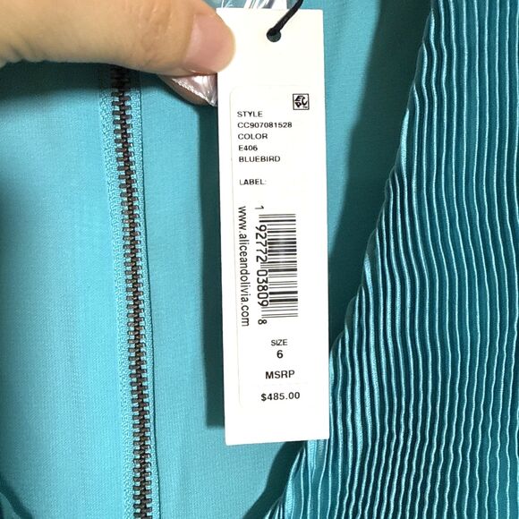 Alice + Olivia Joleen Pleated V Neck Dress Sz 6 Aqua Blue Fit & Flare (W/Flaws) - Picture 5 of 10